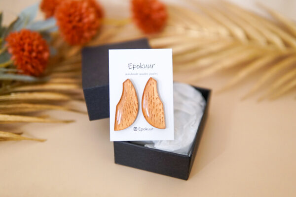 Puidust kõrvarõngad