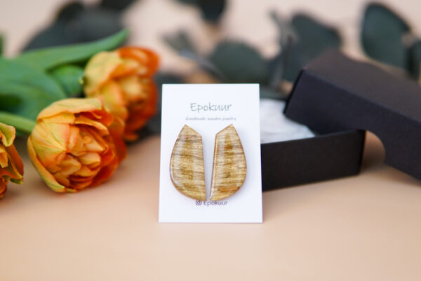 Puidust kõrvarõngad